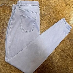 Time and Tru Light Gray Jeggings